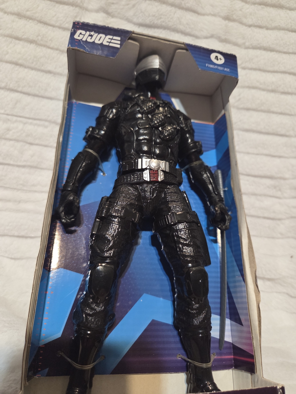 Hasbro GI JOE Snake Eyes Figure - Black with Red Belt Accent NIB - Picture 2 of 3